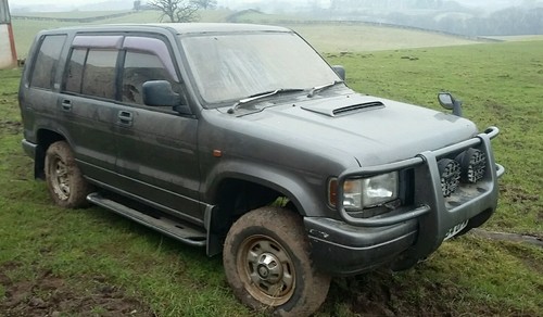 Isuzu trooper bighorn - isuzu,
