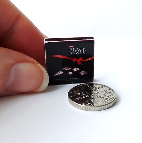 Dolls house miniature - miniature, *