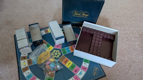 Vintage 80s trivial pursuit - vintage,