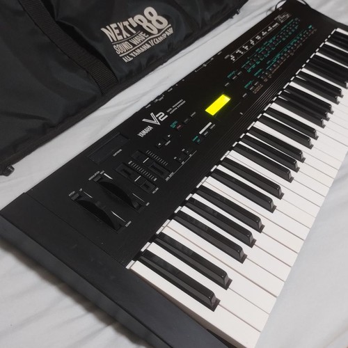 Yamaha dx11 synthesizer - yamaha,