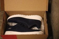 Sketchers navy trainers size