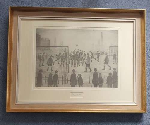 Lowry the football - l, s