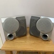 Grundig bookshelf speaker 8 ohm X 2