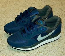 nike 448423-401RARE NIKE AIR WINDRUNNER Navy Blue Used TRAINERS SIZE UK 4