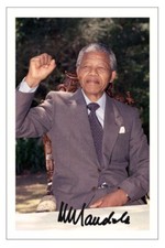 NELSON MANDELA SIGNED PHOTO