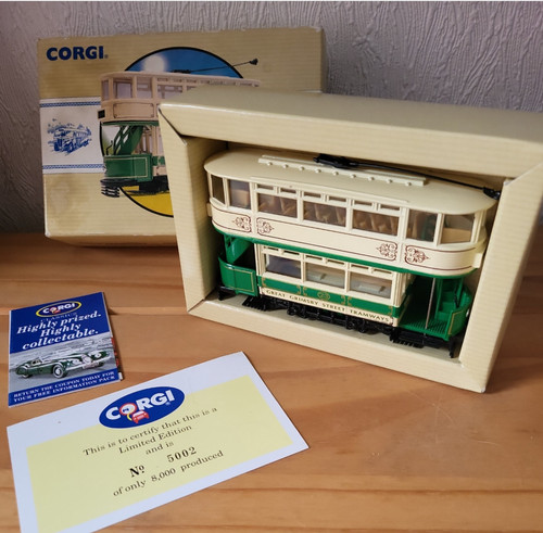 Corgi classic public - public, transport