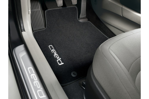 New genuine kia ceed 2012 - new,
