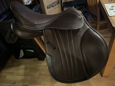 16.5 Premier Equine Chamonix Jump Saddle. Havana Brown. Leather. Excellent cond