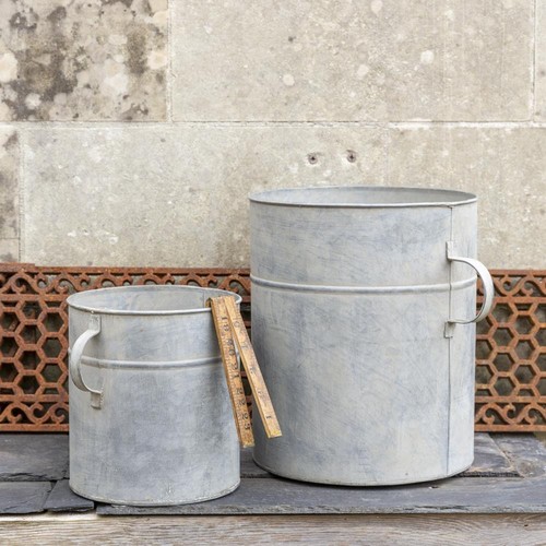 Set round zinc - of, planters