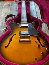 Beautiful Vintage 2000 Gibson