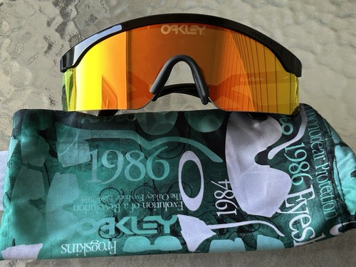 Rare oakley heritage razor - **rare**,