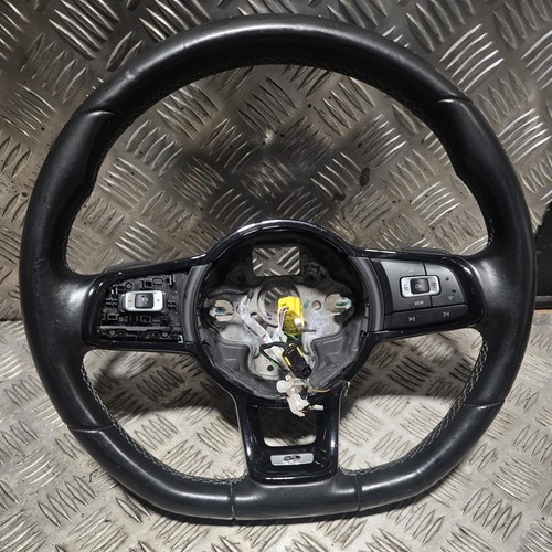Golf mk7 flat bottom - golf,
