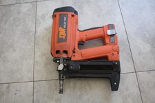 spit pulsa 700P nail gun