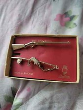 2 tie pins boxed gold coloured very nice set