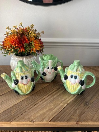 Vintage novelty teapots - vintage, x3