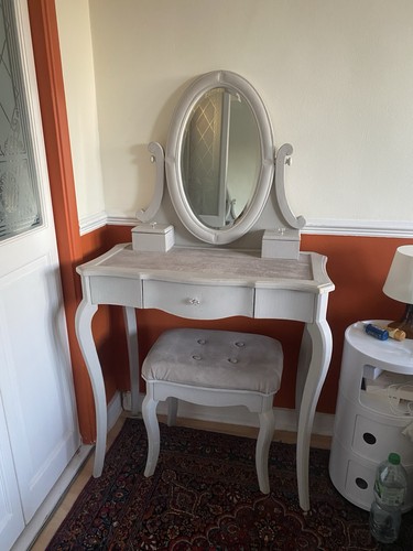 Mirror dressing table and - dressing,