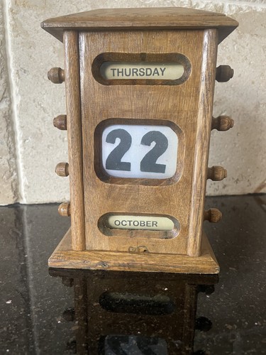 Oak perpetual calendar - oak,