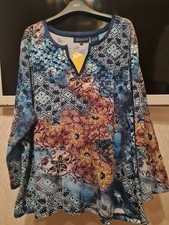 Ladies,Size 3XL Top By artscapes, Eye-catching Floral Pattern With Sequins,  NWT