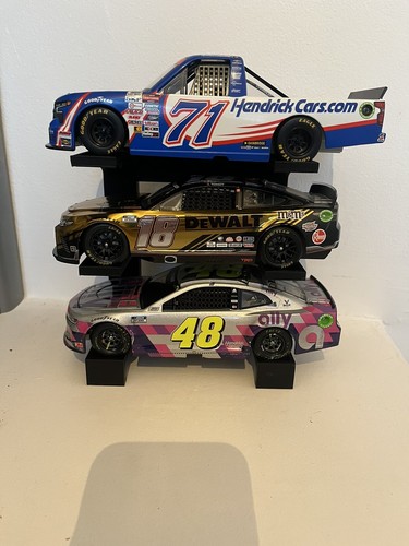 Triple diecast display - 1:24,