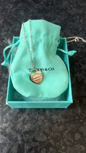 Tiffany return to - return,