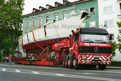 Truck photo mercedes benz - truck,