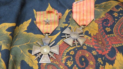 Old military medals croix - croix, de