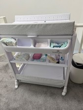 Babylo bath and baby - baby, changing