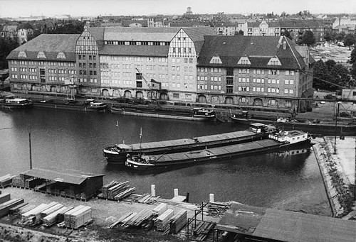 Warehouses and barges - , in