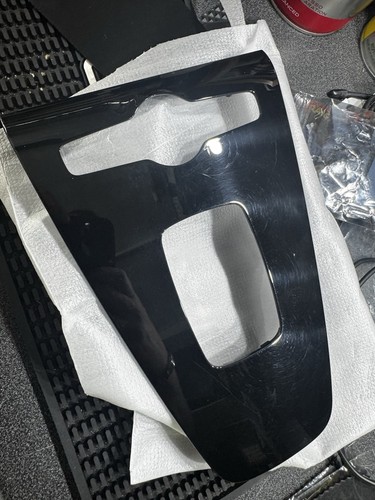 Polestar centre console - 2,