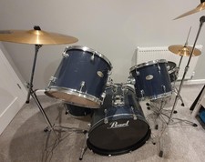 Pearl Forum drumkit (used) &