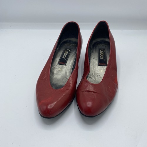 Gabor red court - court,
