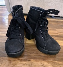 Divided Black Canvas Chunky