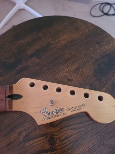 2004 fender standard - 2004,