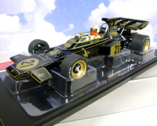 MCG 1/18 JPS LOTUS-FORD 72D