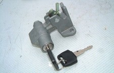 UNKNOWN SEAT LOCK / CATCH -