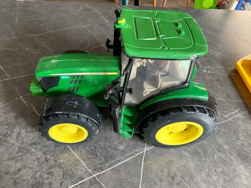 Britains scale john - britains, deere