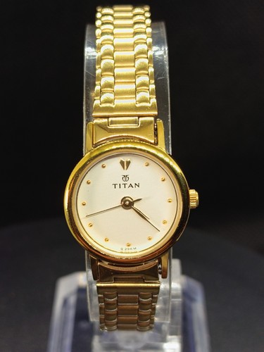 Classic ladies gold - classic, gold-toned