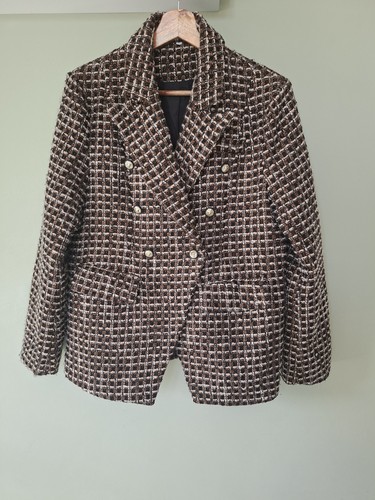 Smart brown boucle tweed style