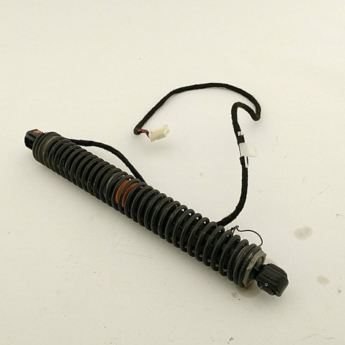 Lid lift for - 2012, 740i