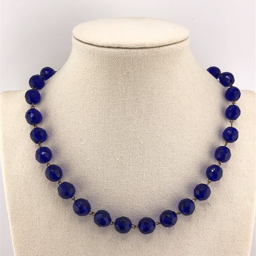 Vintage bead necklace blue - vintage,