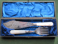 Antique Mother of Pearl Fish Knife and Fork set EXCELLENT CONDITION - EPNS BOXED