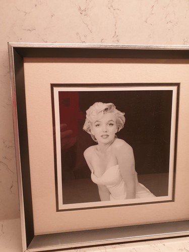 Marilyn monroe black and - marilyn,