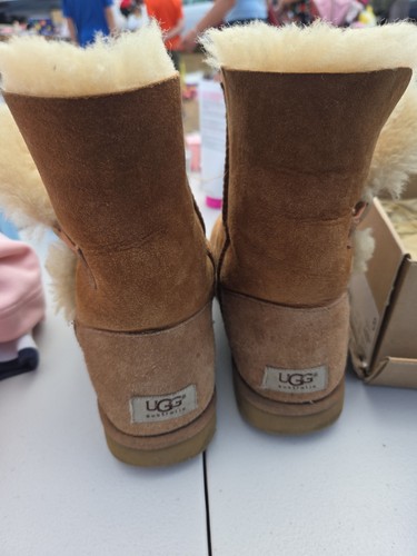 Bailey button ugg - button,