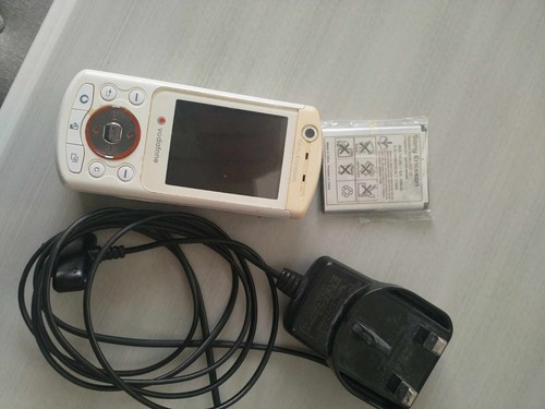 Sony ericsson w900i - sony,
