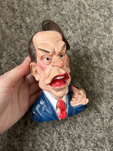 Pet hates spitting - spitting, image