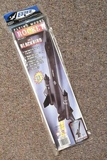 Estes SR71 Blackbird flying