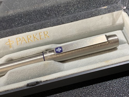 Vintage parker blue logo - vintage,