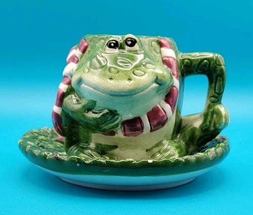 Christmas frog tea - frog, cup