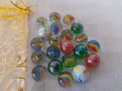 Lot small size marbles - small,