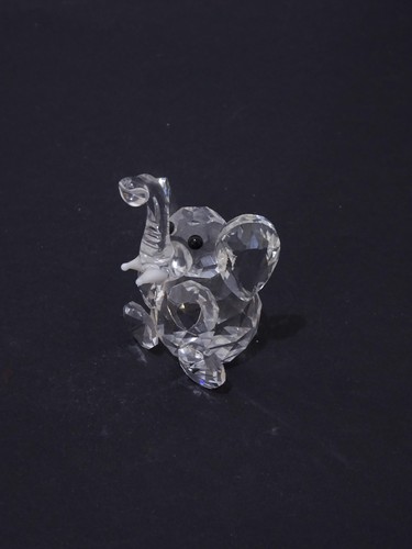 Earx72 glass design figure - earx72,